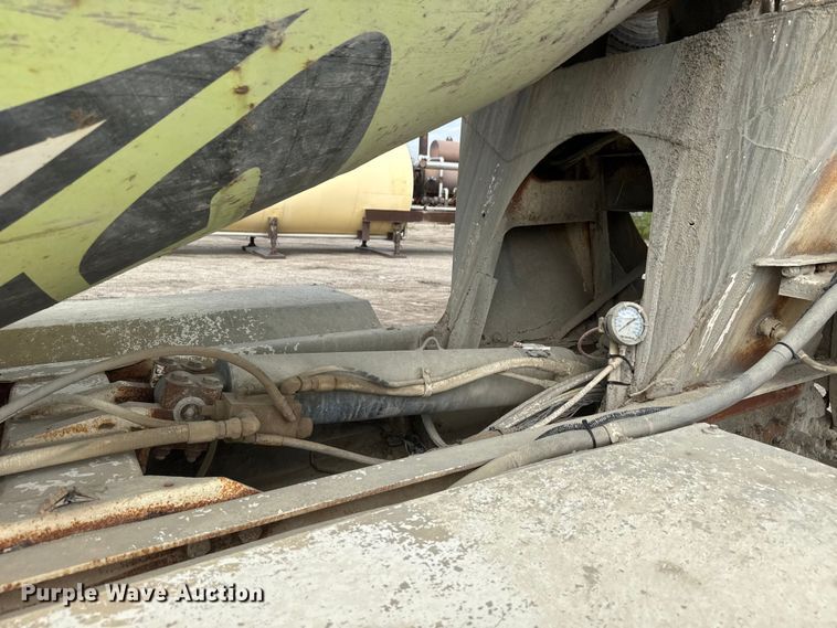 image for item EM8416 2007 International PayStar 5500i ready mix truck