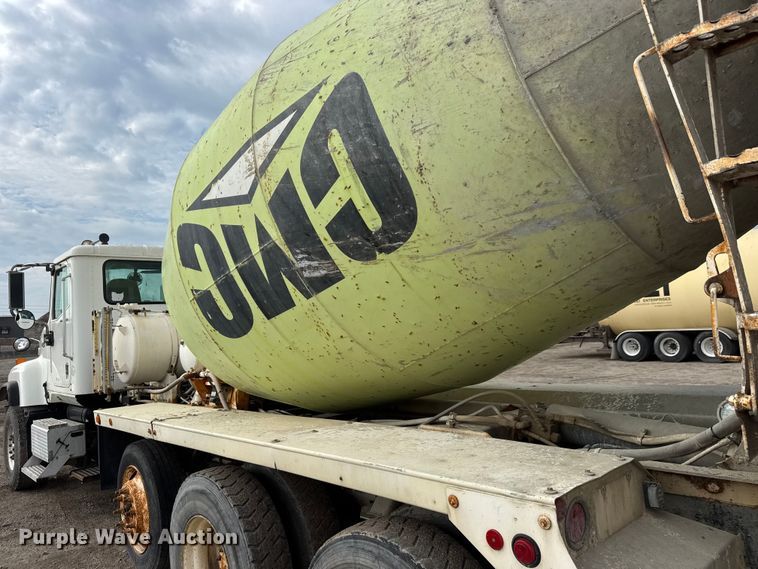 image for item EM8416 2007 International PayStar 5500i ready mix truck