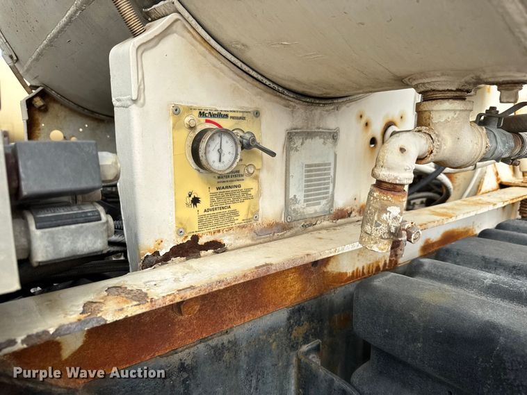 image for item EM8416 2007 International PayStar 5500i ready mix truck