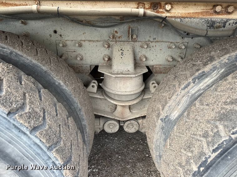 image for item EM8416 2007 International PayStar 5500i ready mix truck