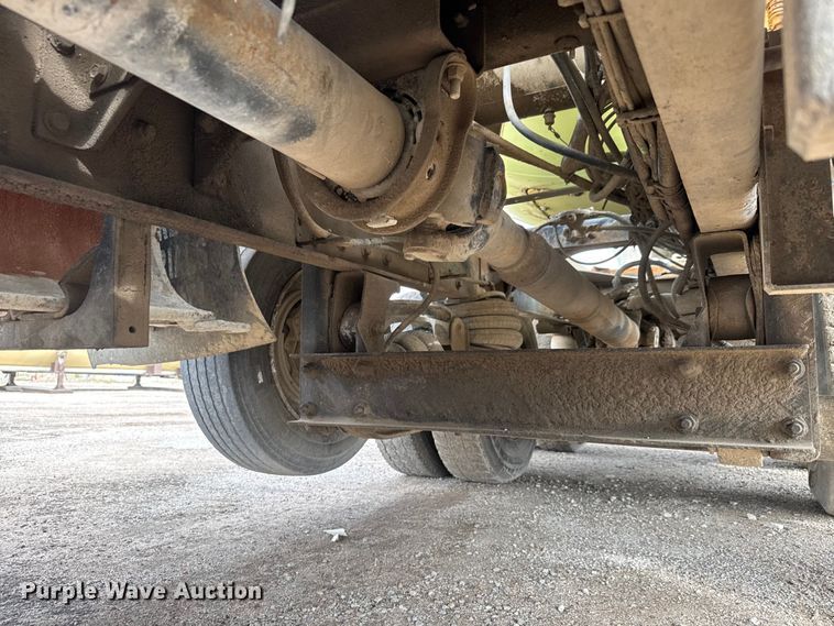 image for item EM8416 2007 International PayStar 5500i ready mix truck