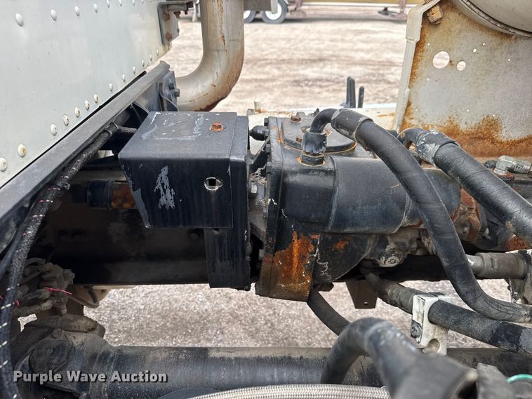 image for item EM8416 2007 International PayStar 5500i ready mix truck