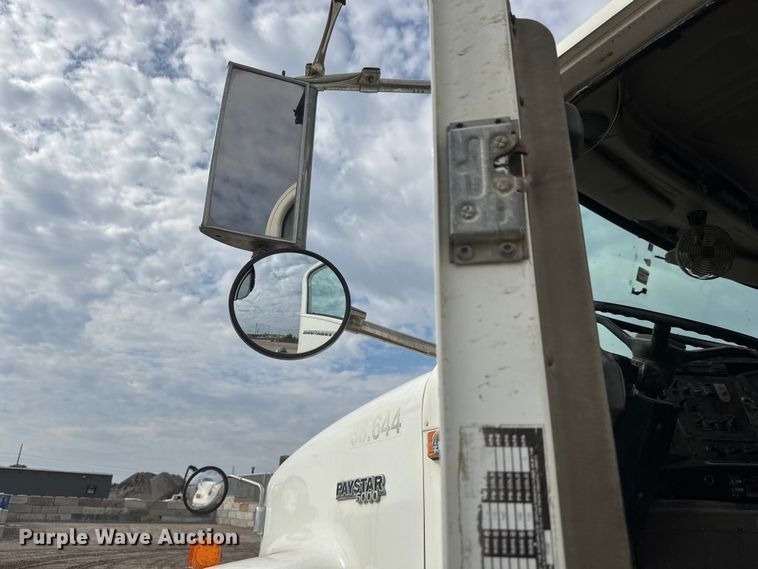 image for item EM8416 2007 International PayStar 5500i ready mix truck