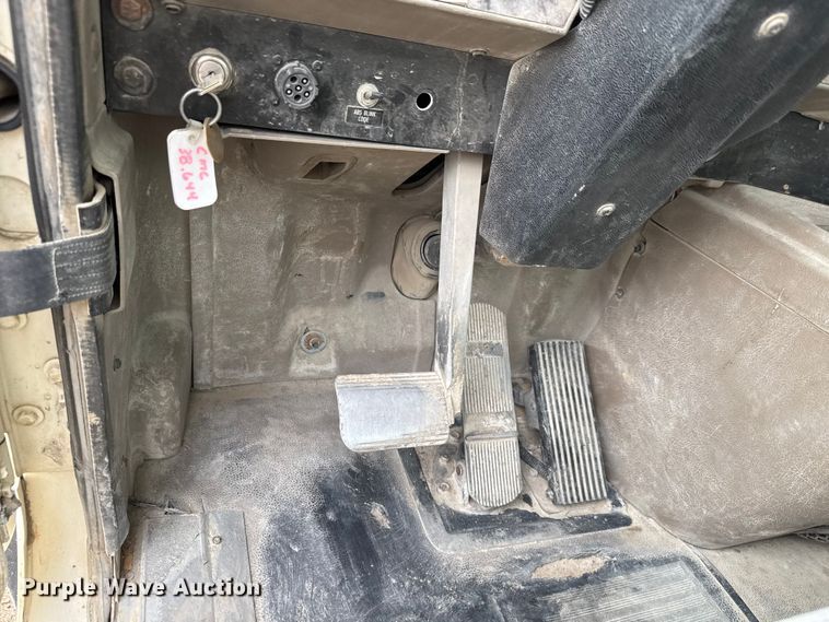 image for item EM8416 2007 International PayStar 5500i ready mix truck