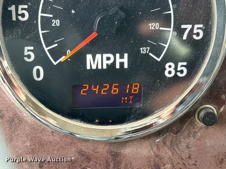 image for item EM8416 2007 International PayStar 5500i ready mix truck