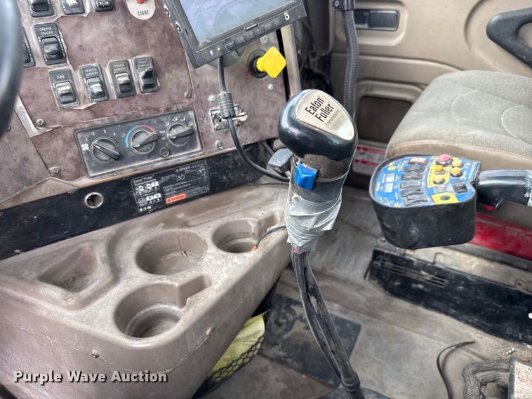 image for item EM8416 2007 International PayStar 5500i ready mix truck