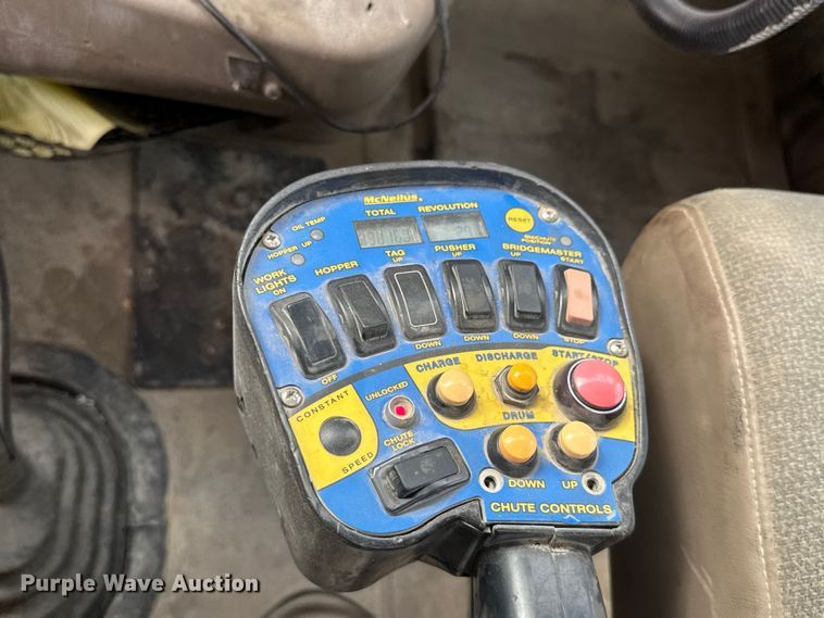 image for item EM8416 2007 International PayStar 5500i ready mix truck