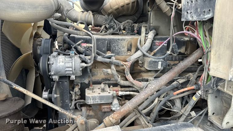 image for item EM8416 2007 International PayStar 5500i ready mix truck