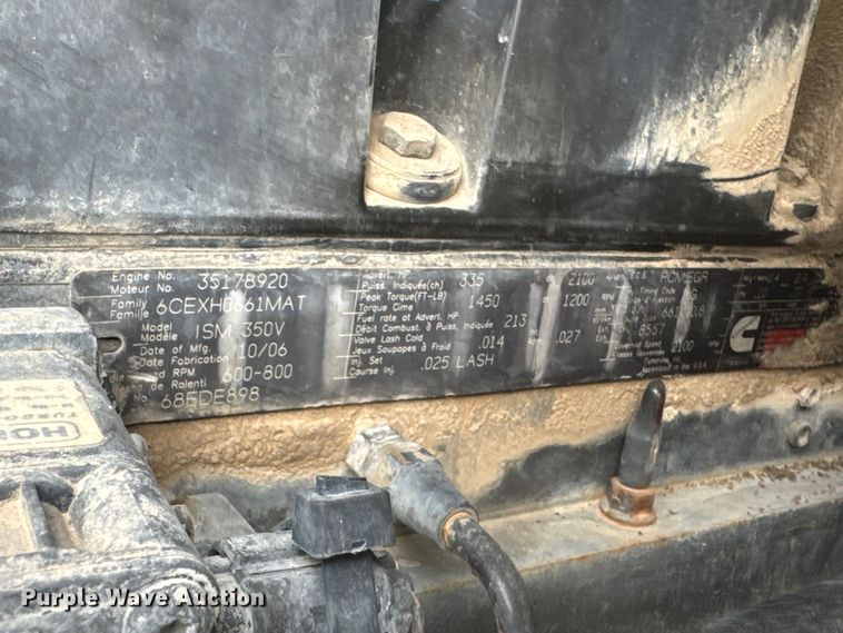 image for item EM8416 2007 International PayStar 5500i ready mix truck