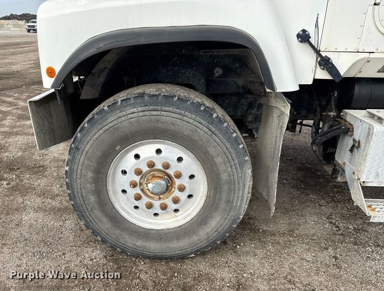 image for item EM8416 2007 International PayStar 5500i ready mix truck