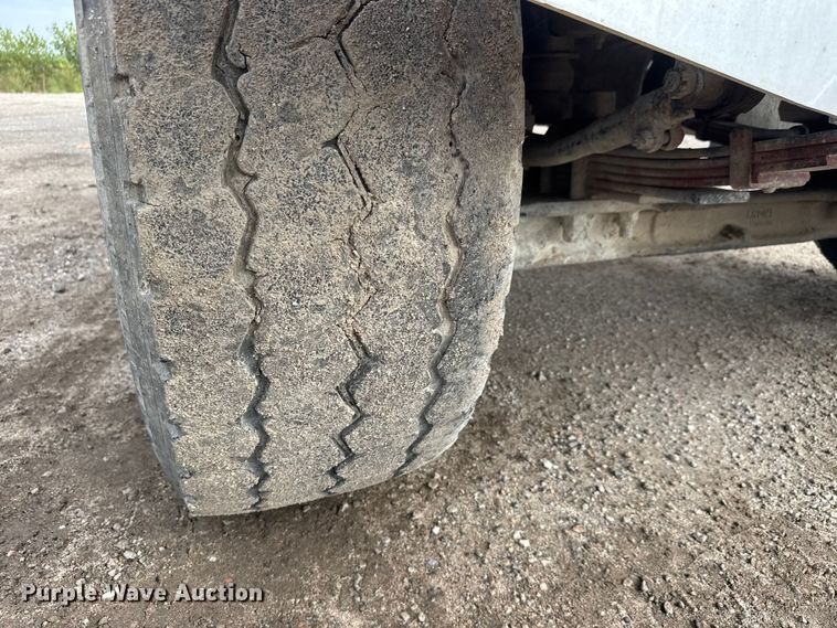 image for item EM8416 2007 International PayStar 5500i ready mix truck