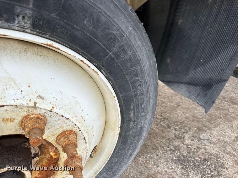 image for item EM8416 2007 International PayStar 5500i ready mix truck