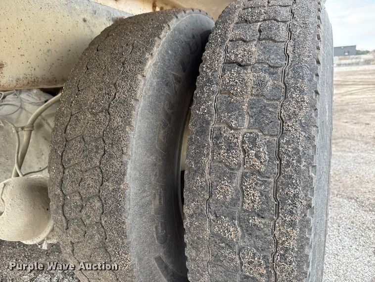 image for item EM8416 2007 International PayStar 5500i ready mix truck