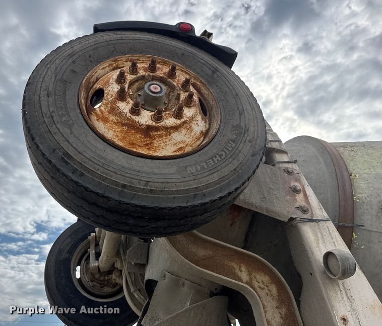 image for item EM8416 2007 International PayStar 5500i ready mix truck