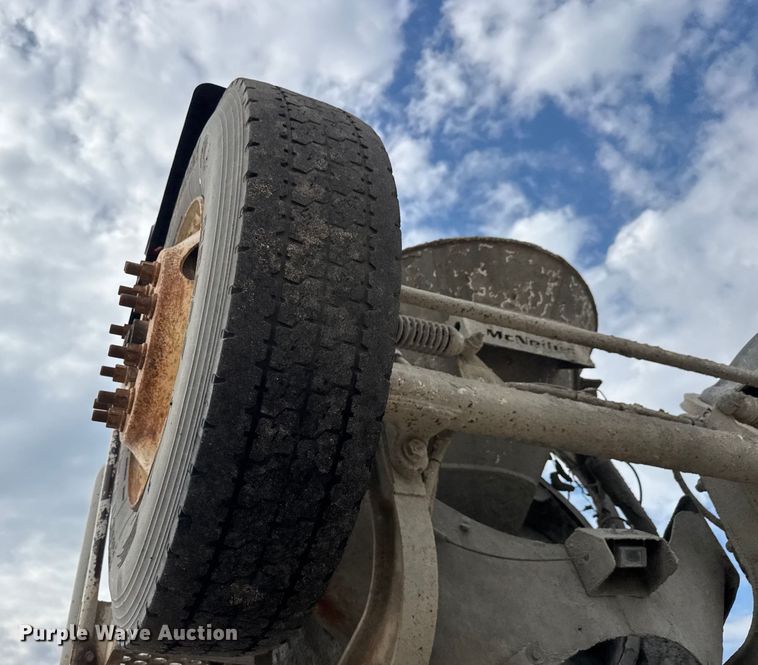 image for item EM8416 2007 International PayStar 5500i ready mix truck