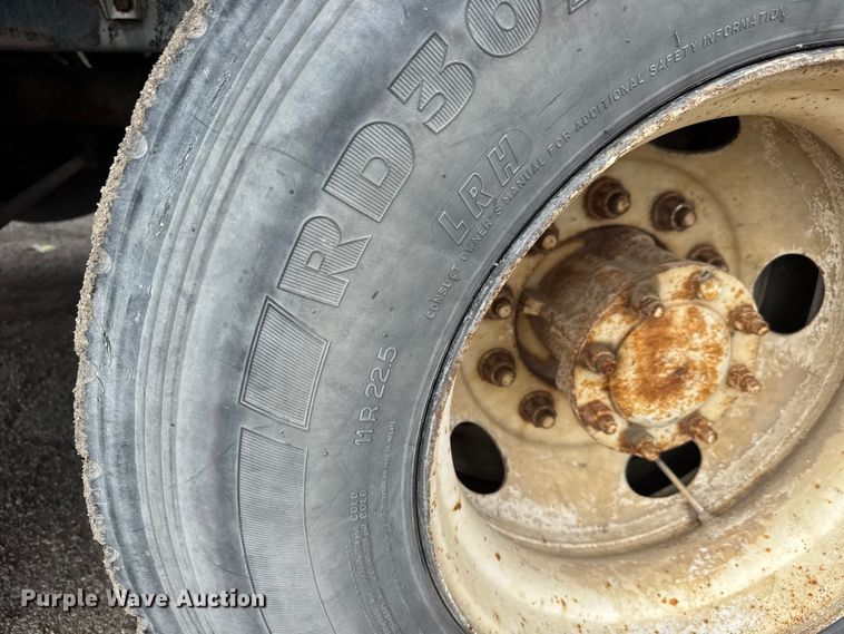 image for item EM8416 2007 International PayStar 5500i ready mix truck