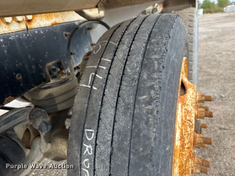 image for item EM8416 2007 International PayStar 5500i ready mix truck