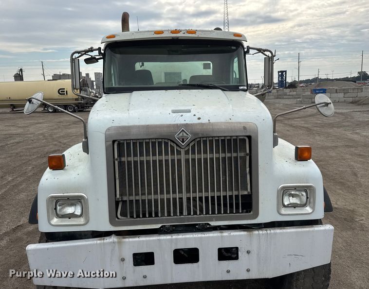 image for item EM8417 2007 International PayStar 5500i ready mix truck