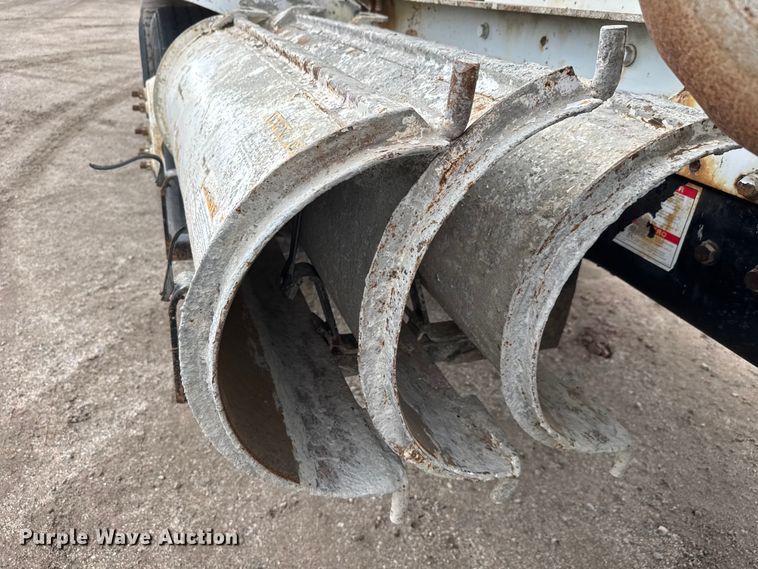 image for item EM8417 2007 International PayStar 5500i ready mix truck