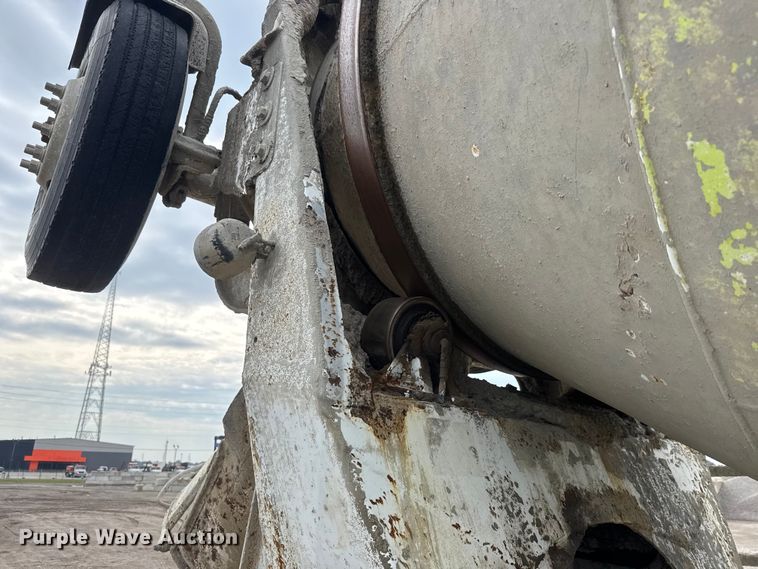 image for item EM8417 2007 International PayStar 5500i ready mix truck