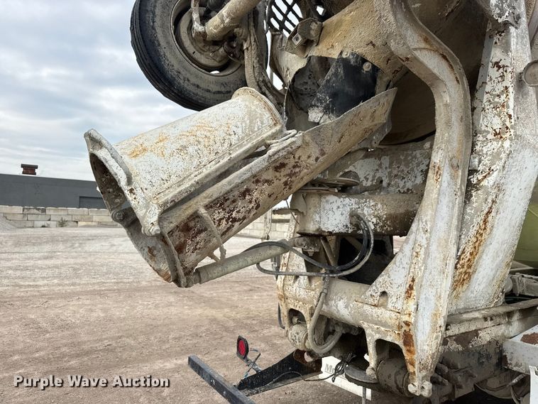 image for item EM8417 2007 International PayStar 5500i ready mix truck