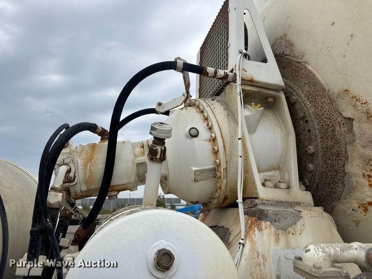 image for item EM8417 2007 International PayStar 5500i ready mix truck