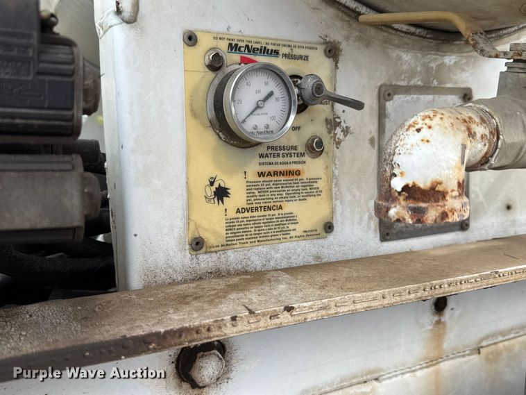 image for item EM8417 2007 International PayStar 5500i ready mix truck