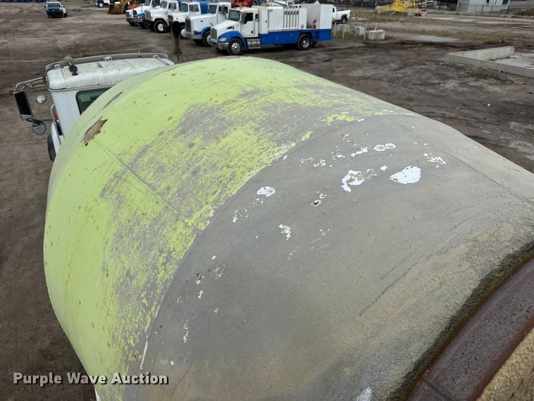 image for item EM8417 2007 International PayStar 5500i ready mix truck