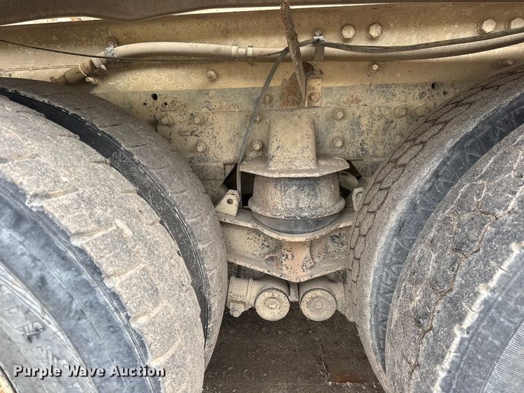 image for item EM8417 2007 International PayStar 5500i ready mix truck