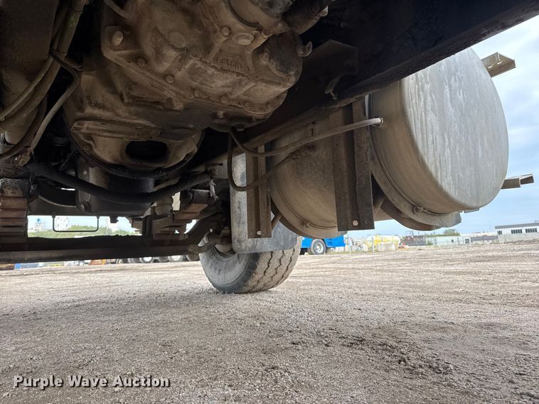 image for item EM8417 2007 International PayStar 5500i ready mix truck