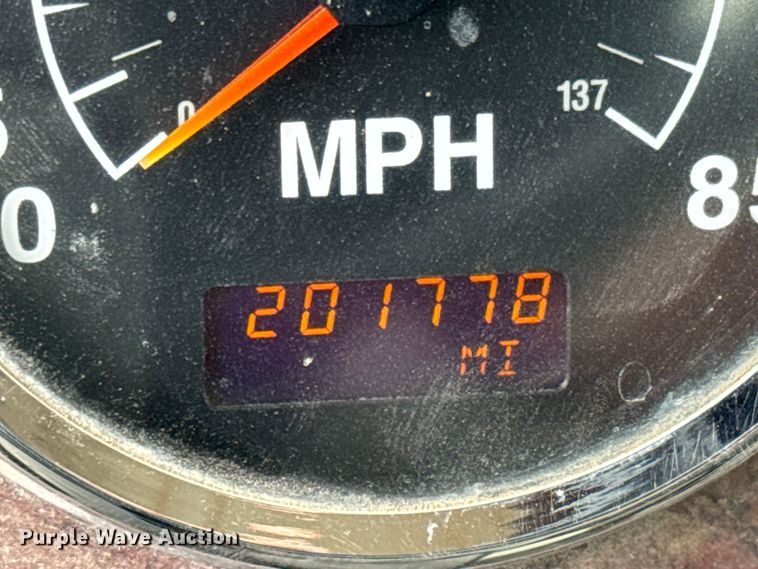 image for item EM8417 2007 International PayStar 5500i ready mix truck