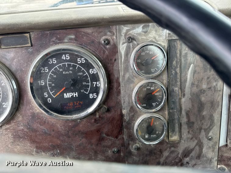 image for item EM8417 2007 International PayStar 5500i ready mix truck