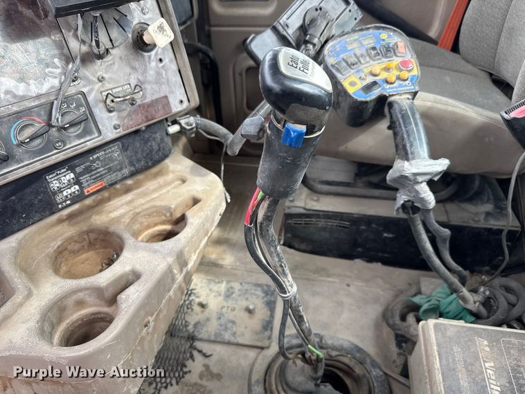 image for item EM8417 2007 International PayStar 5500i ready mix truck