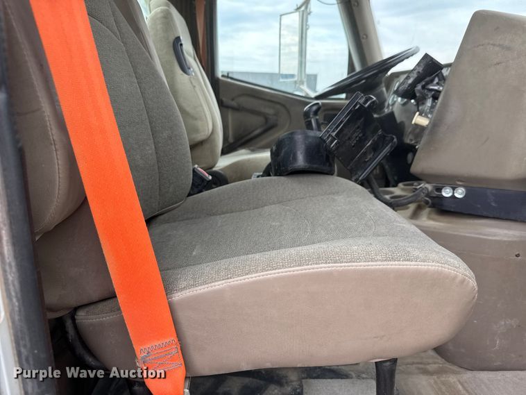 image for item EM8417 2007 International PayStar 5500i ready mix truck