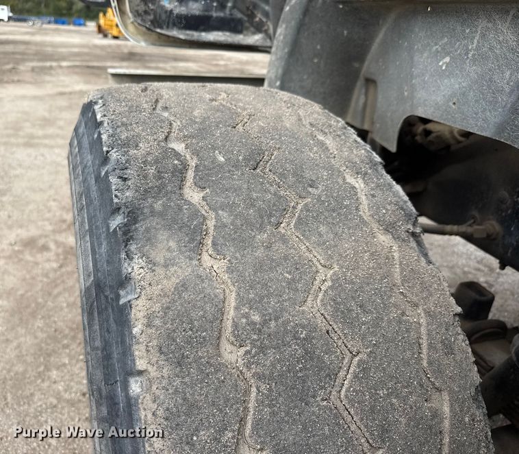 image for item EM8417 2007 International PayStar 5500i ready mix truck