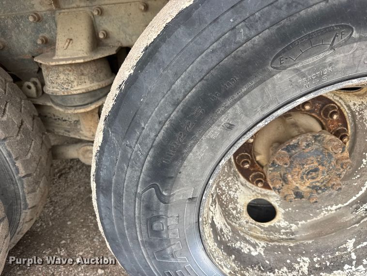 image for item EM8417 2007 International PayStar 5500i ready mix truck