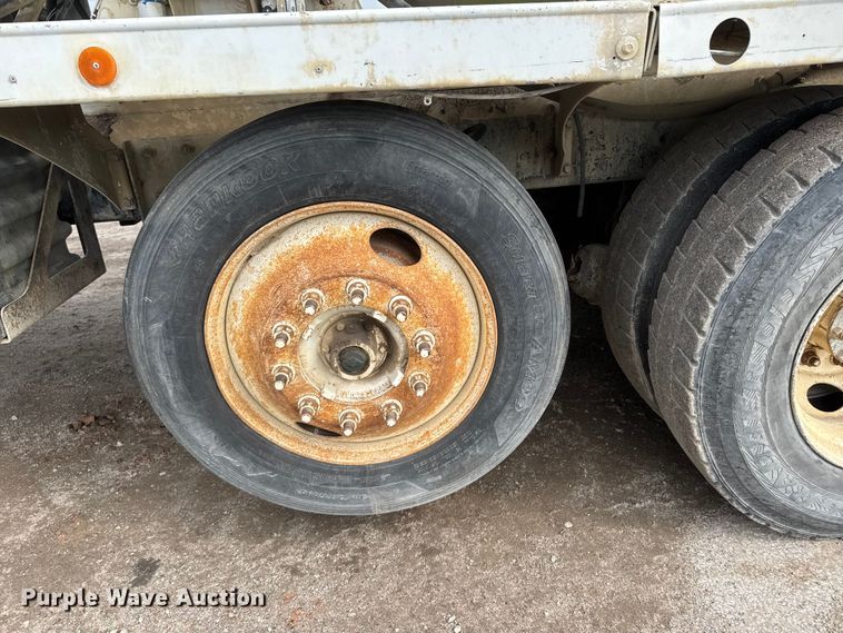 image for item EM8417 2007 International PayStar 5500i ready mix truck