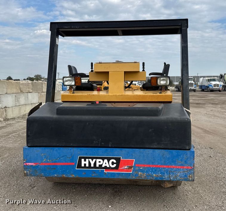 image for item EM8418 Hypac C778B double drum vibratory roller
