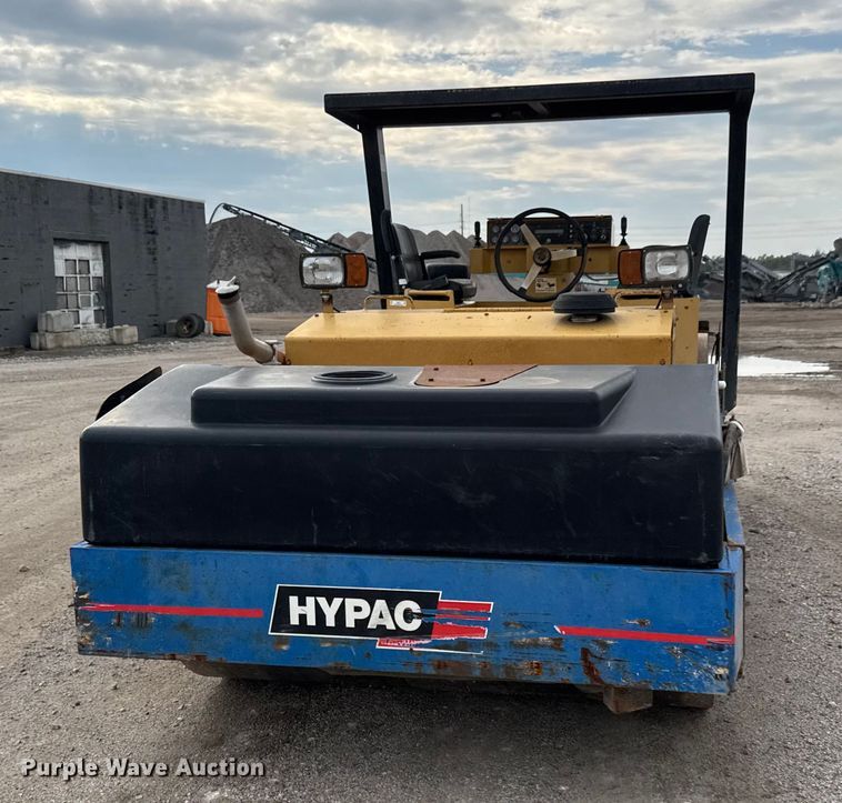 image for item EM8418 Hypac C778B double drum vibratory roller