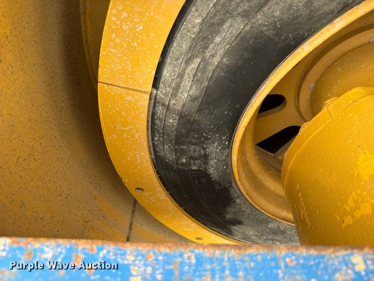 image for item EM8418 Hypac C778B double drum vibratory roller