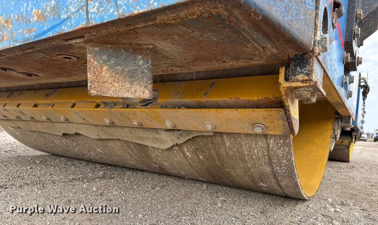 image for item EM8418 Hypac C778B double drum vibratory roller