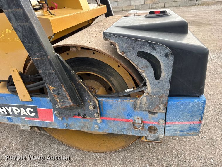 image for item EM8418 Hypac C778B double drum vibratory roller