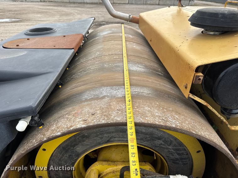 image for item EM8418 Hypac C778B double drum vibratory roller