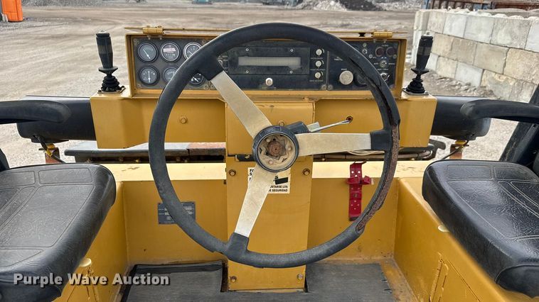 image for item EM8418 Hypac C778B double drum vibratory roller