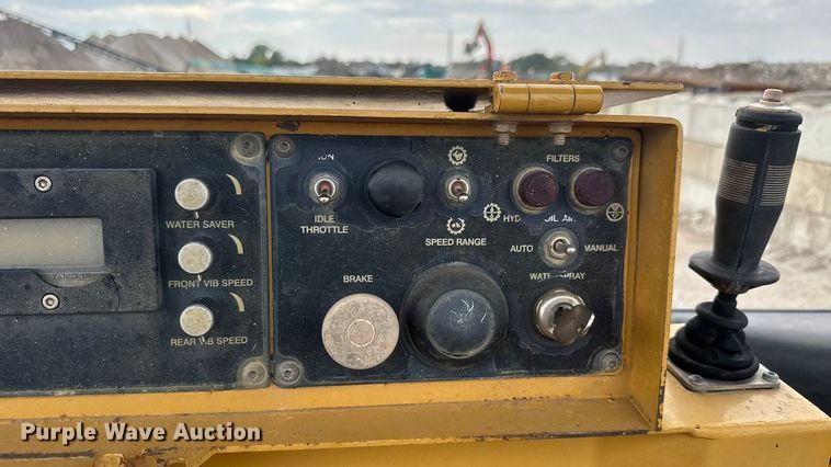 image for item EM8418 Hypac C778B double drum vibratory roller