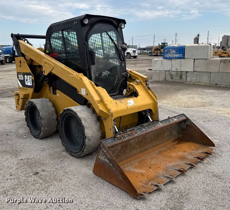 MINI CARGADOR SOBRE RUEDAS 2014 CATERPILLAR 262D