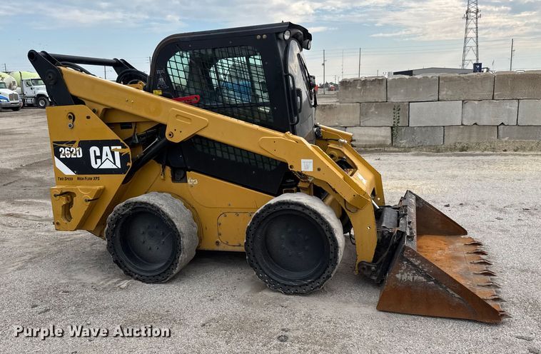 MINI CARGADOR SOBRE RUEDAS 2014 CATERPILLAR 262D