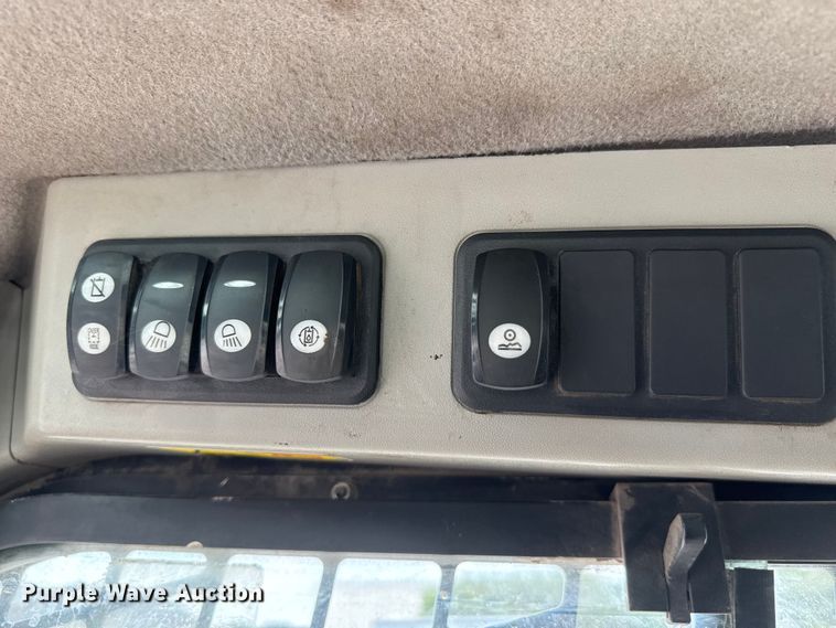 image for item EM8419 2014 Caterpillar 262D skid steer loader