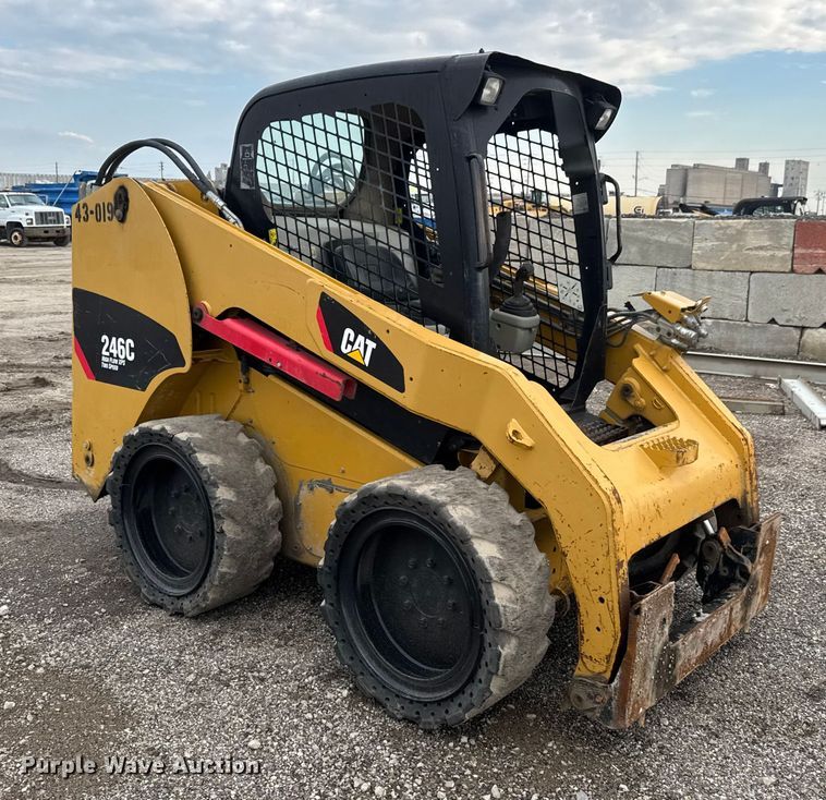 MINI CARGADOR SOBRE RUEDAS 2011 CATERPILLAR 246C