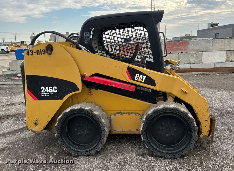 MINI CARGADOR SOBRE RUEDAS 2011 CATERPILLAR 246C